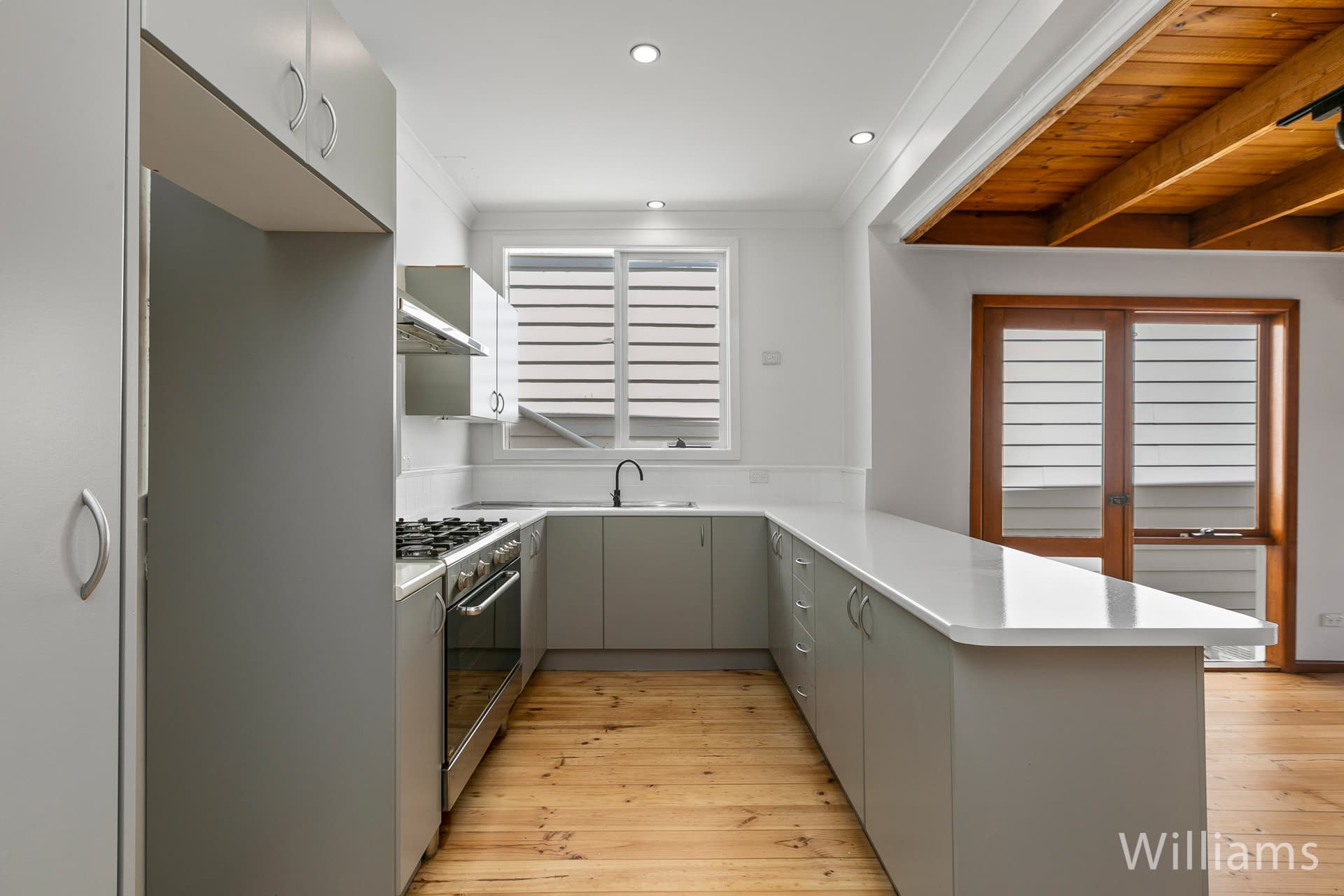 67 Alma Terrace, Newport - Thumbnail 2
