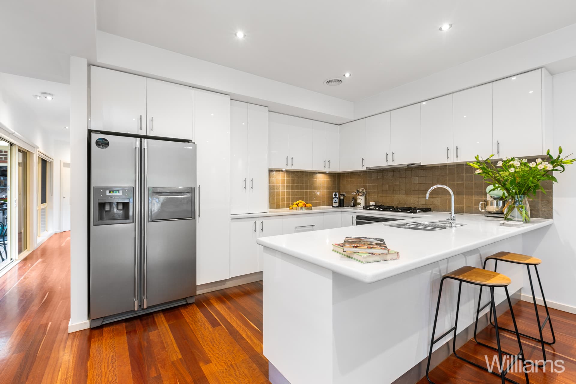 205A Douglas Parade, Newport - Thumbnail 3