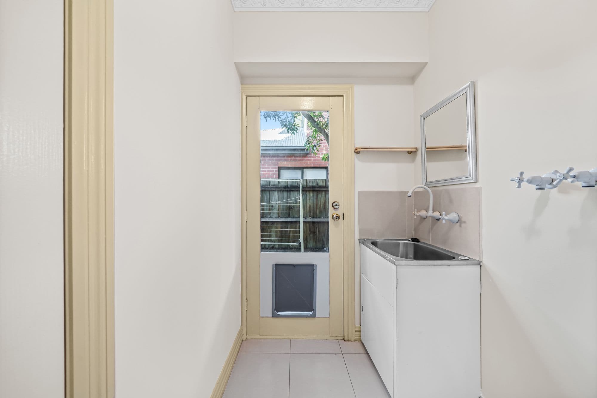 6 Kingshott Close, Williamstown - Thumbnail 3