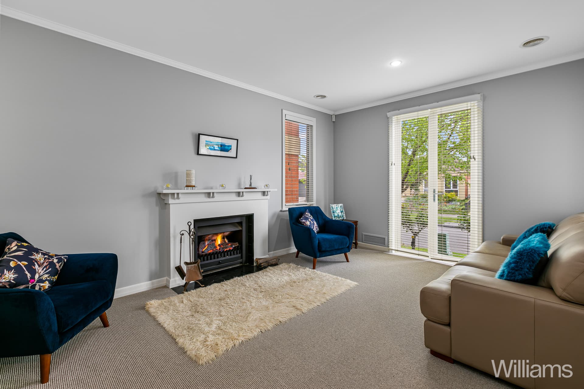 52 Crofton Drive, Williamstown - Thumbnail 2
