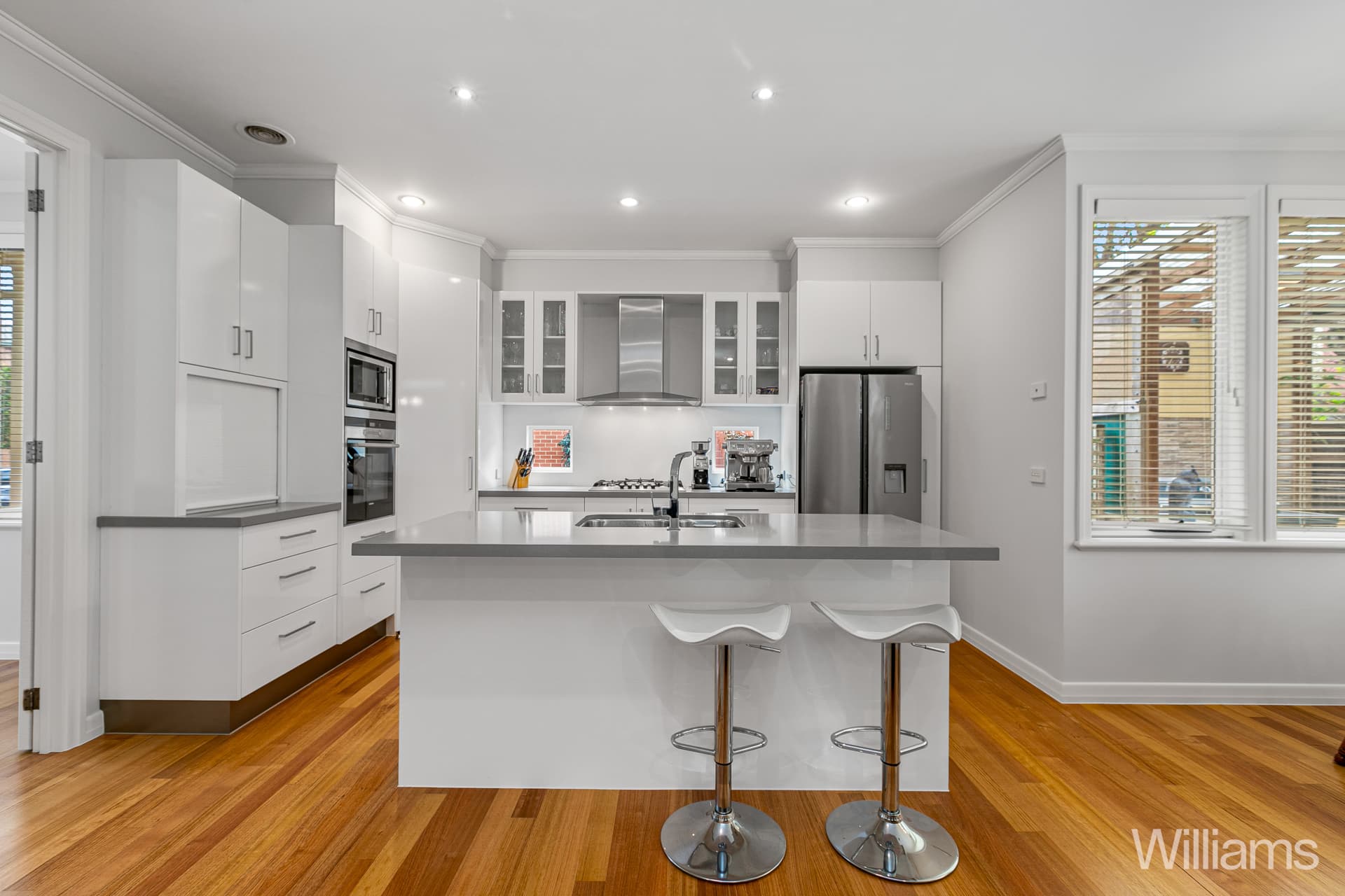52 Crofton Drive, Williamstown - Thumbnail 3
