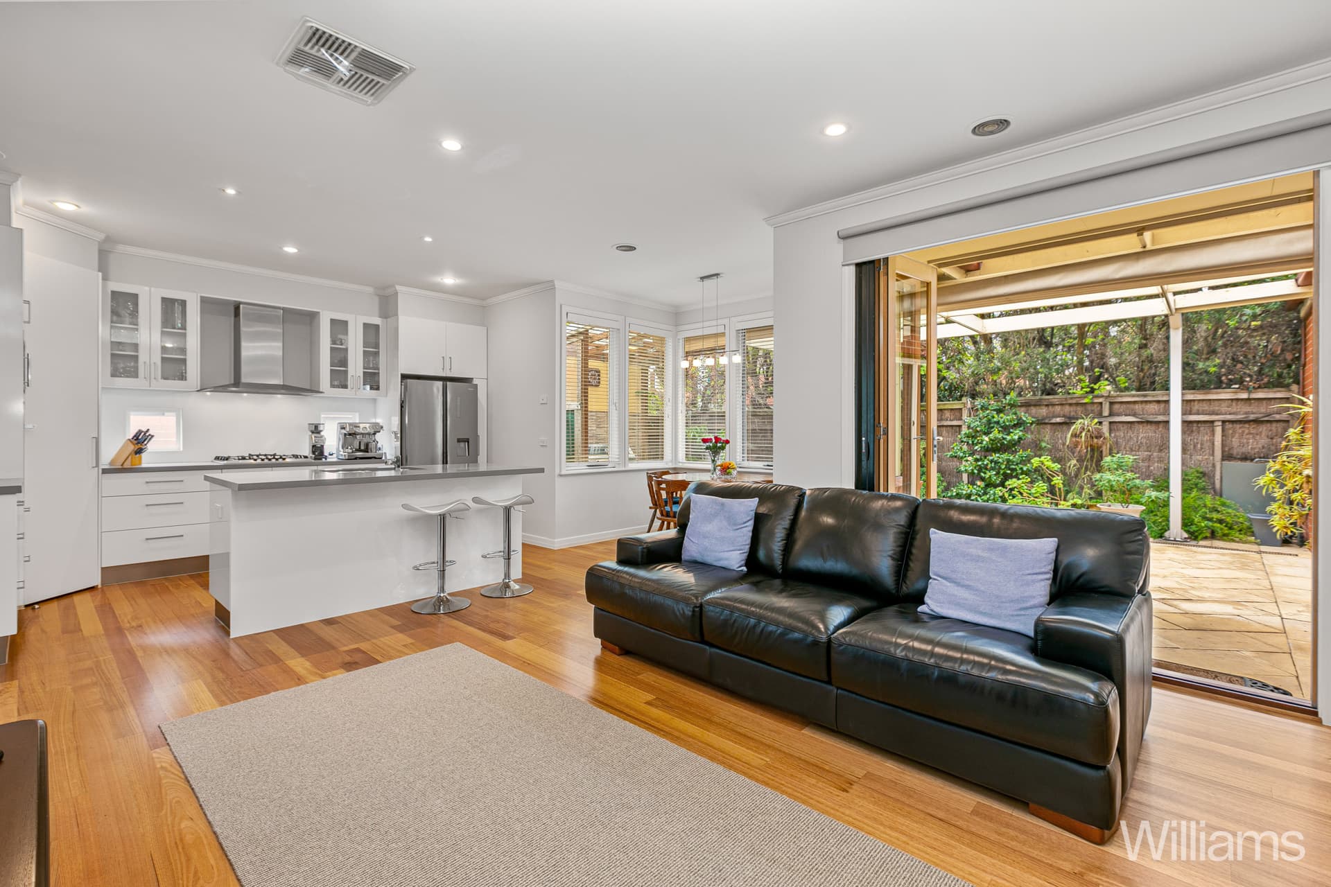 52 Crofton Drive, Williamstown - Thumbnail 6