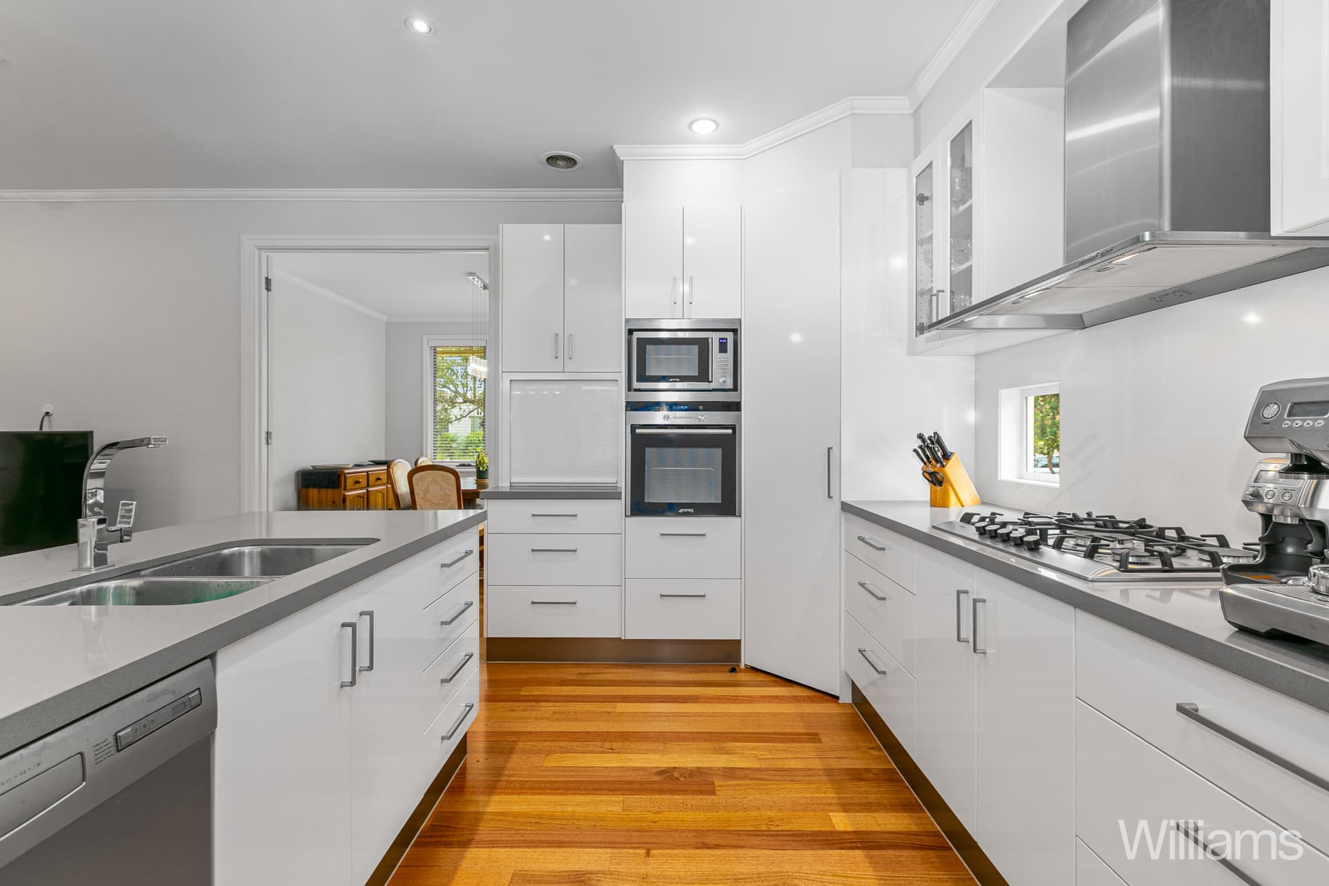 52 Crofton Drive, Williamstown - Thumbnail 5