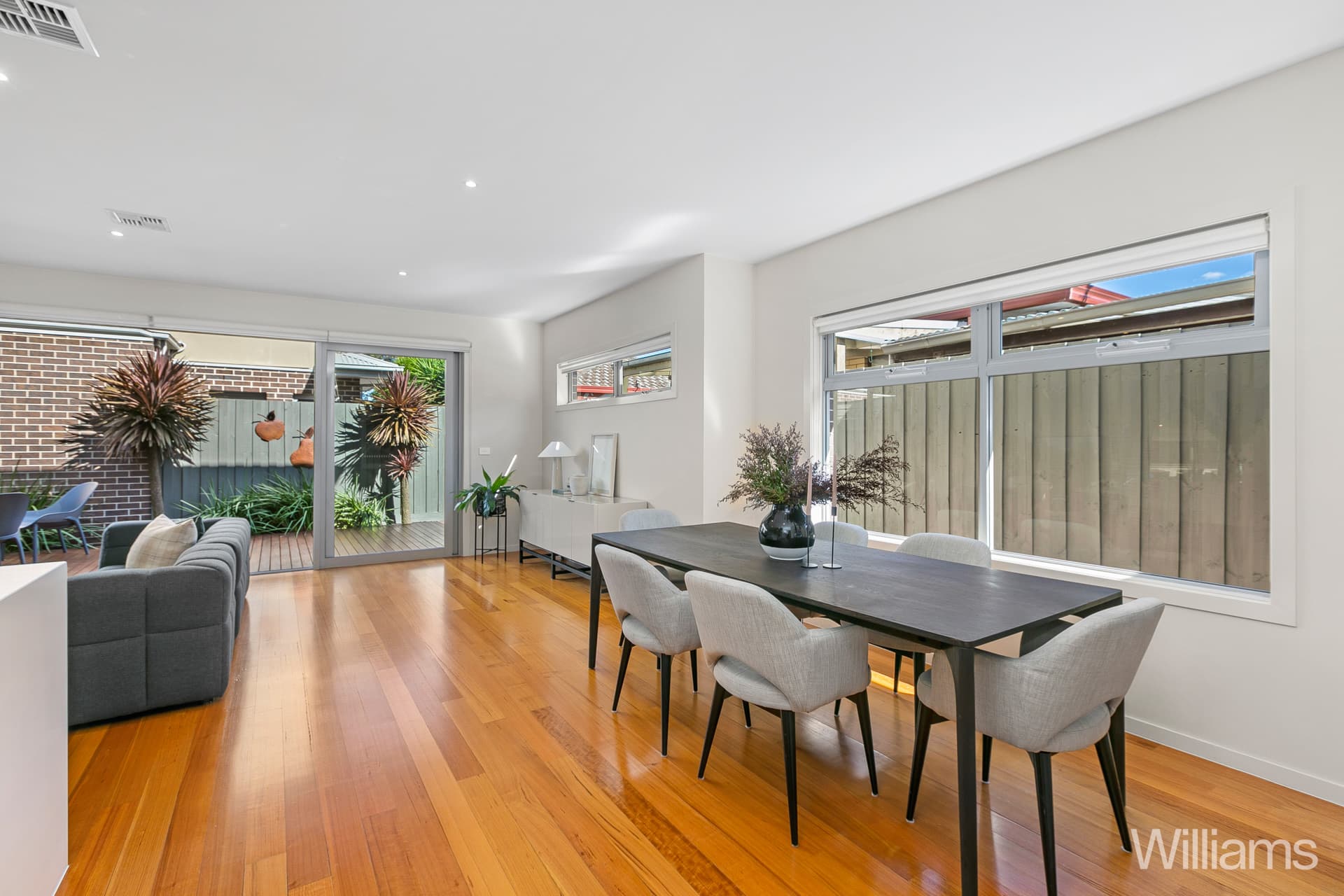 29 Elizabeth Street, Newport - Thumbnail 7