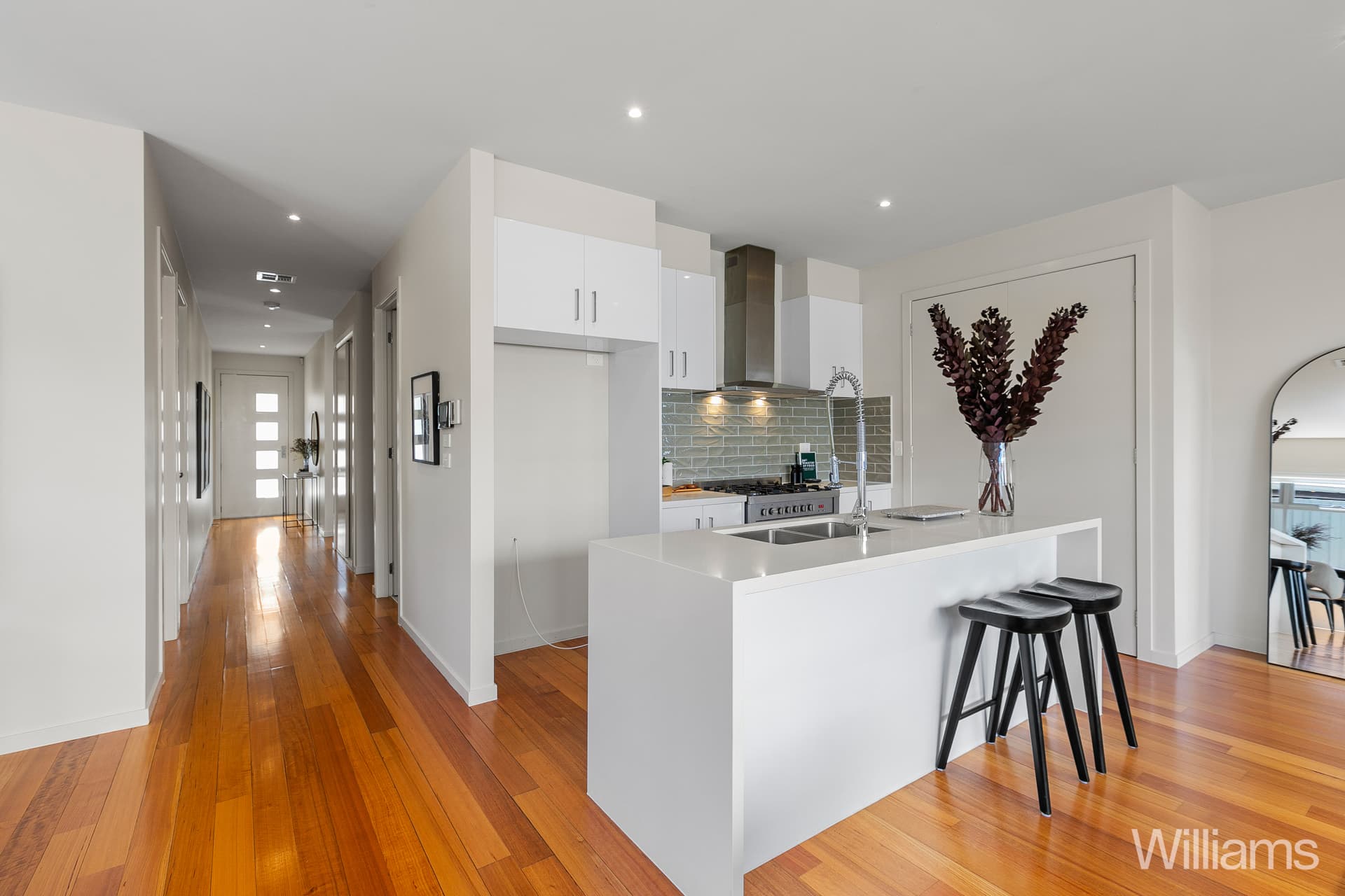 29 Elizabeth Street, Newport - Thumbnail 4