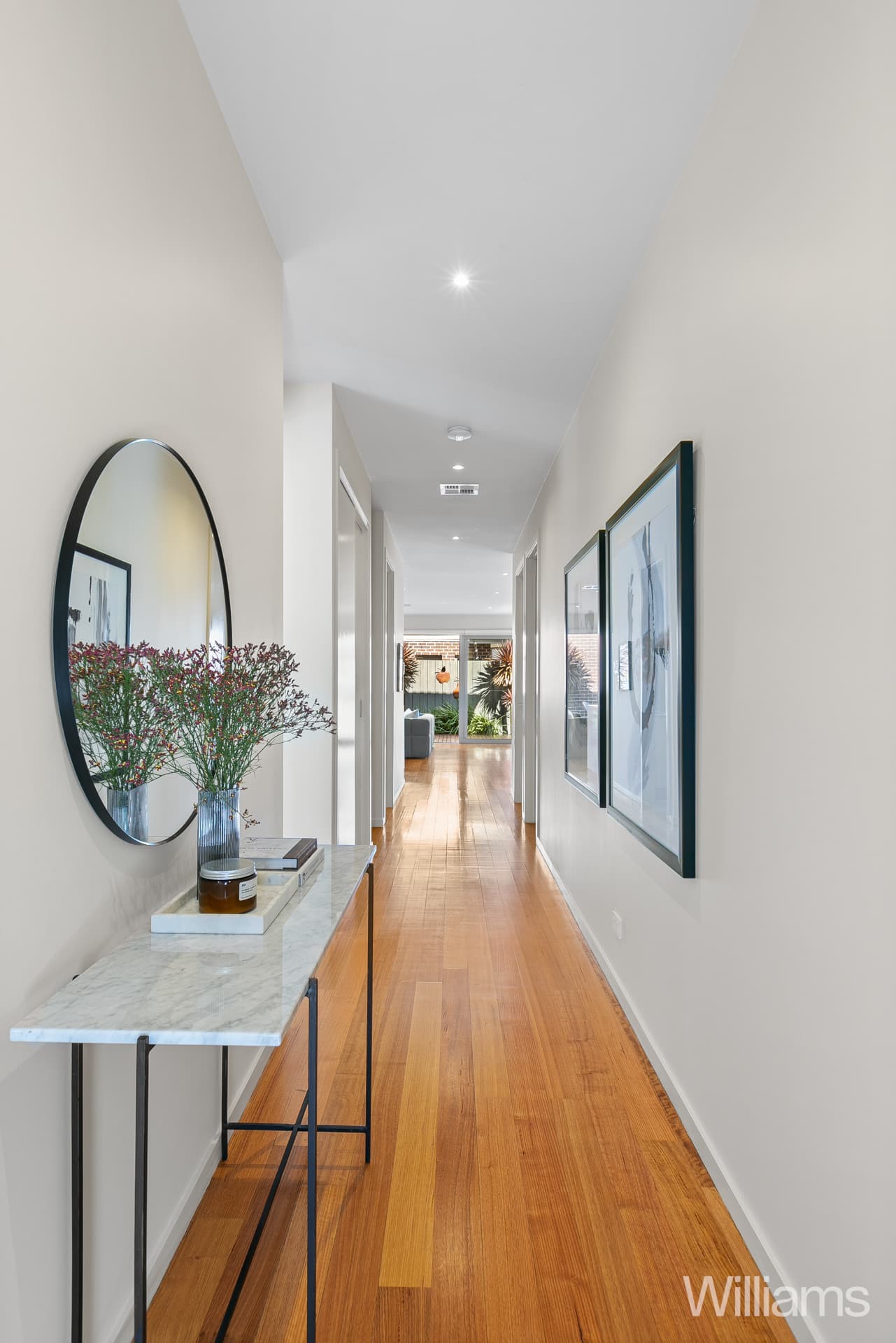 29 Elizabeth Street, Newport - Thumbnail 2
