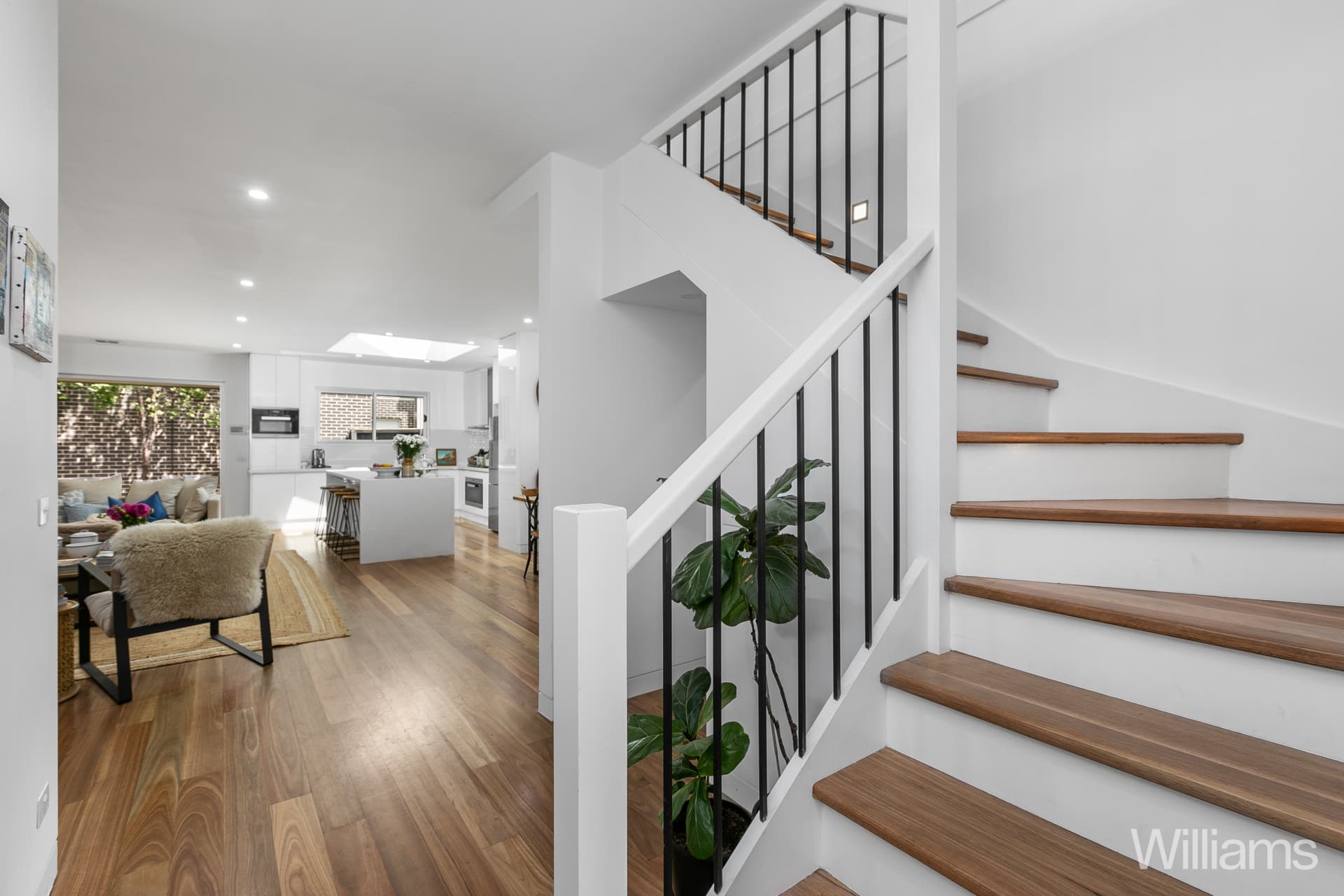 1/19 Carmen Street, Newport - Thumbnail 3