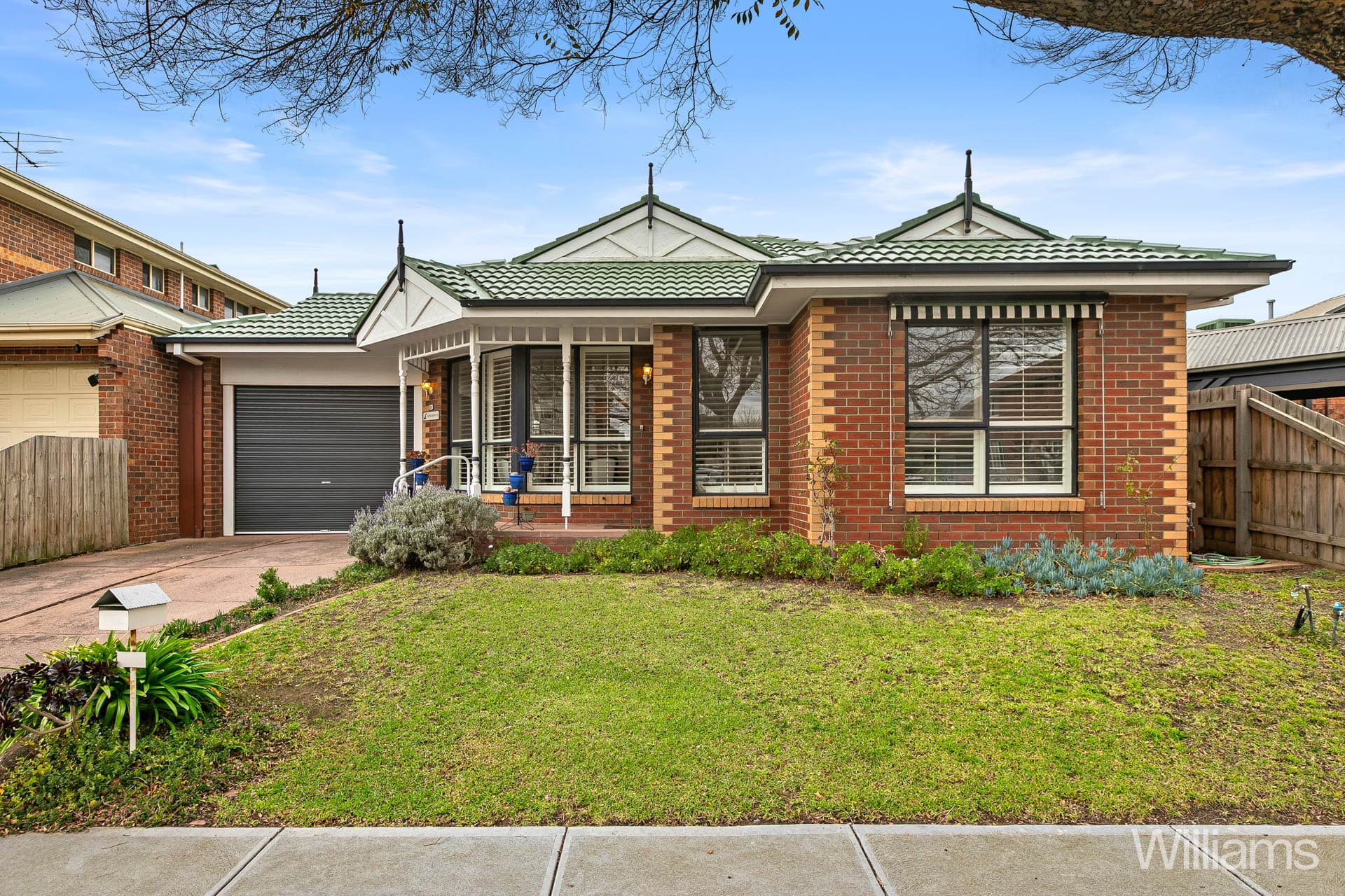 10 Kingshott Close, Williamstown - Thumbnail 2