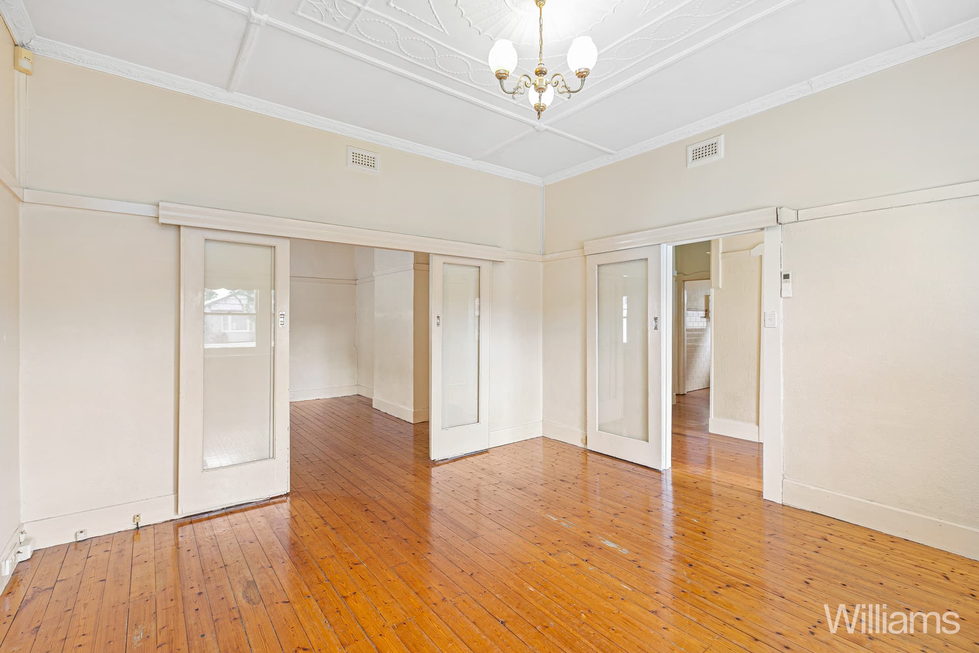 35 Farm Street, Newport - Thumbnail 4
