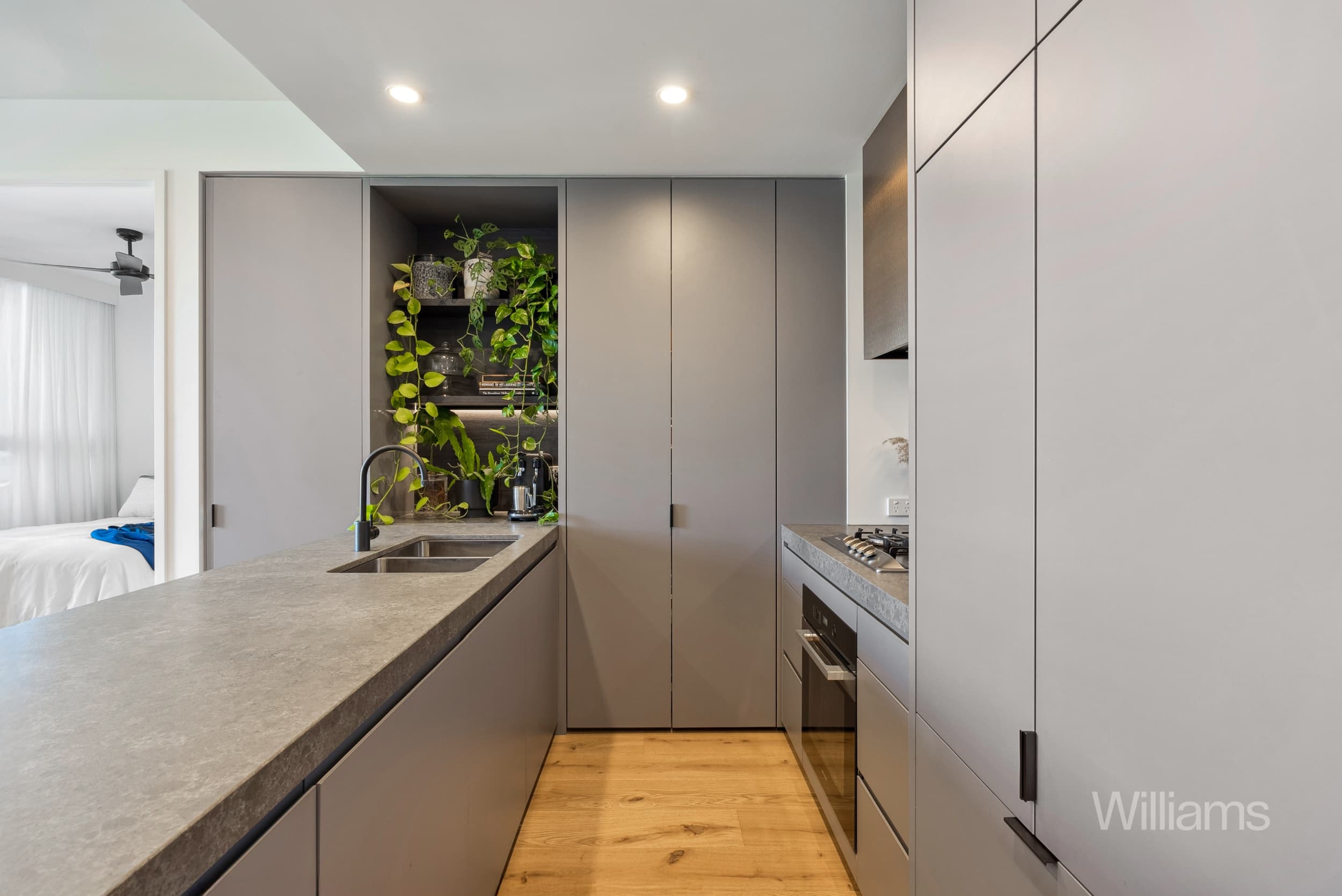 411/288 Adderley Street, West Melbourne - Thumbnail 2