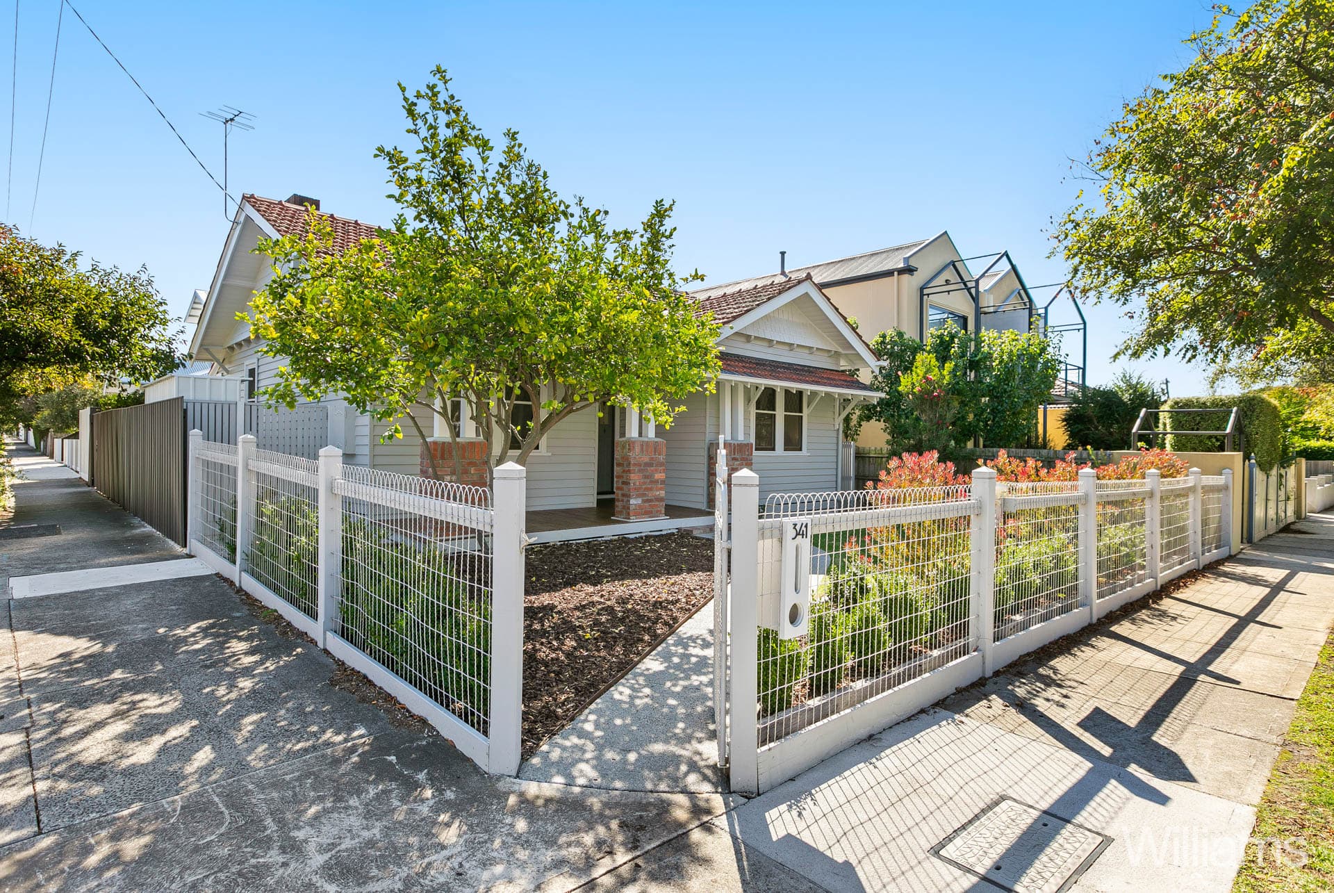 341 Douglas Parade, Newport - Thumbnail 2