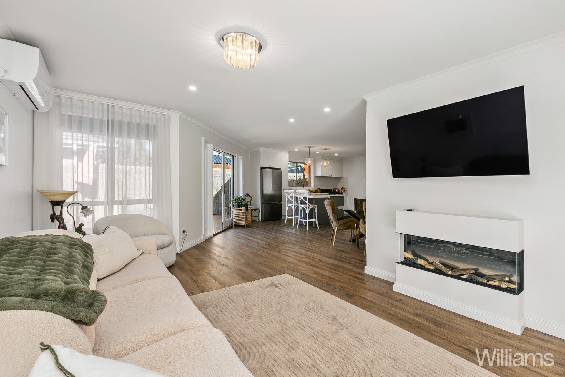 2B Myrtle Grove, Altona - Thumbnail 3