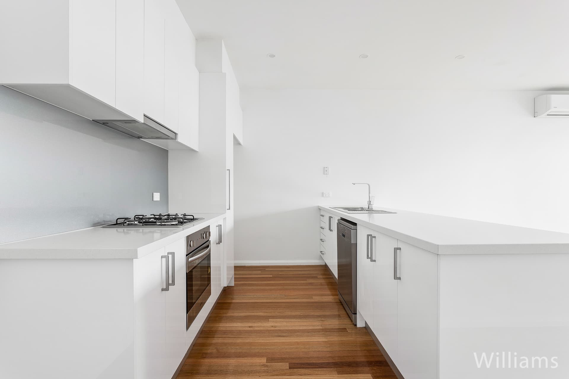 3/36 Hocking Street, Footscray - Thumbnail 2
