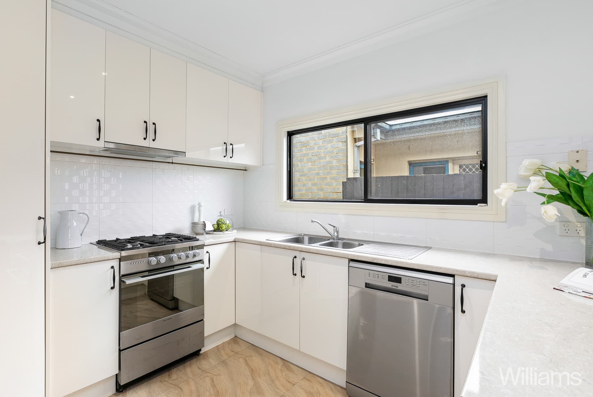 2/145 Mason Street, Newport - Thumbnail 2
