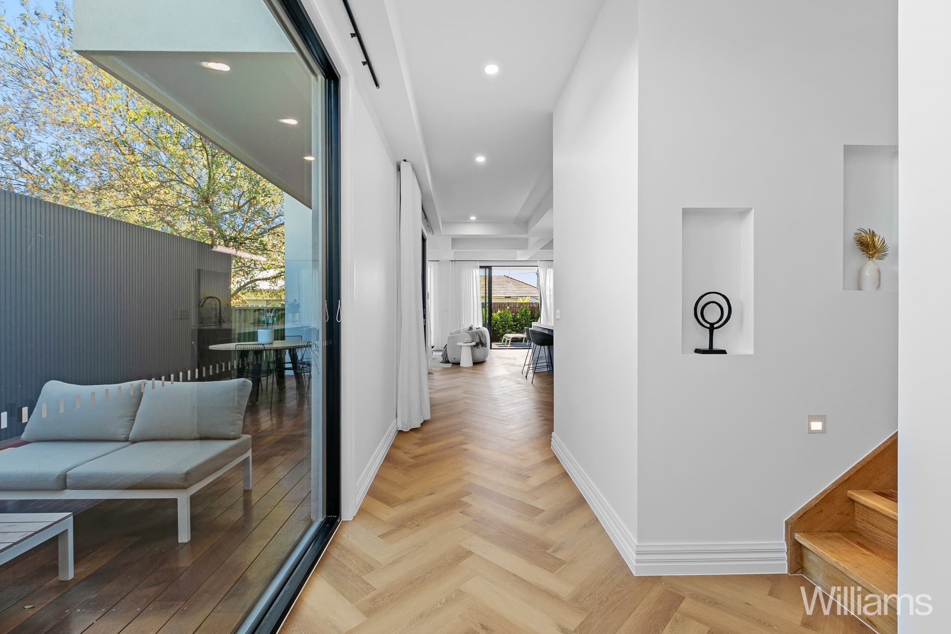 54B Stephenson Street, South Kingsville - Thumbnail 4