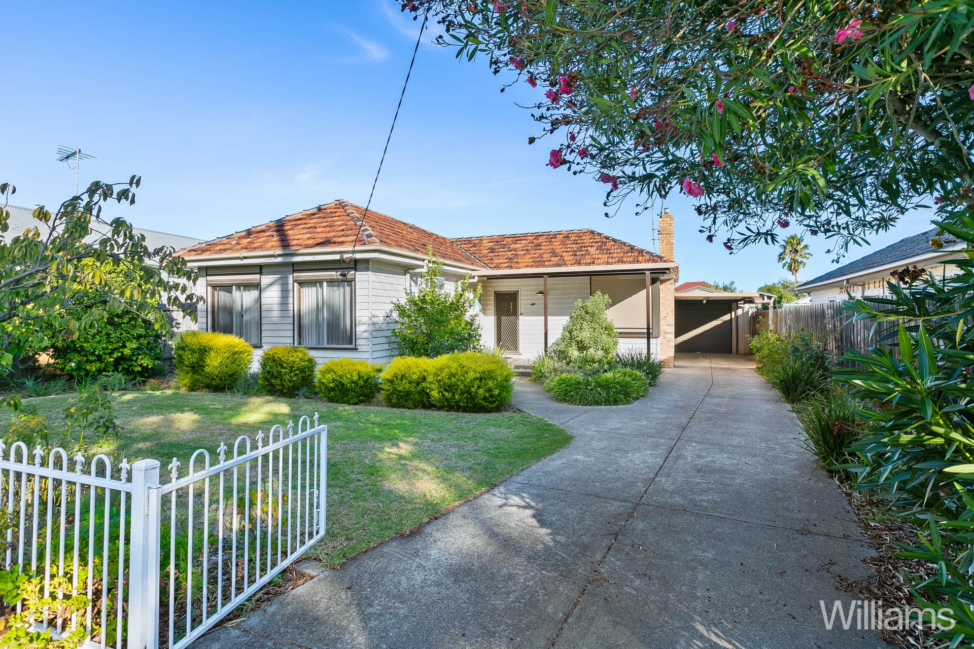 11 Rosshire Road, Newport - Thumbnail 3