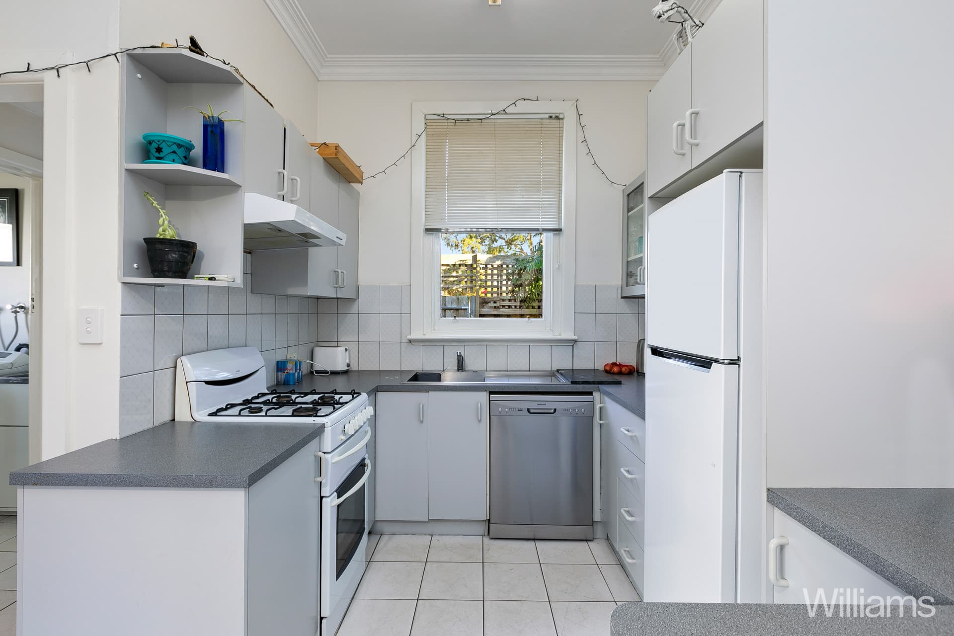 2 Effingham Road, Newport - Thumbnail 4
