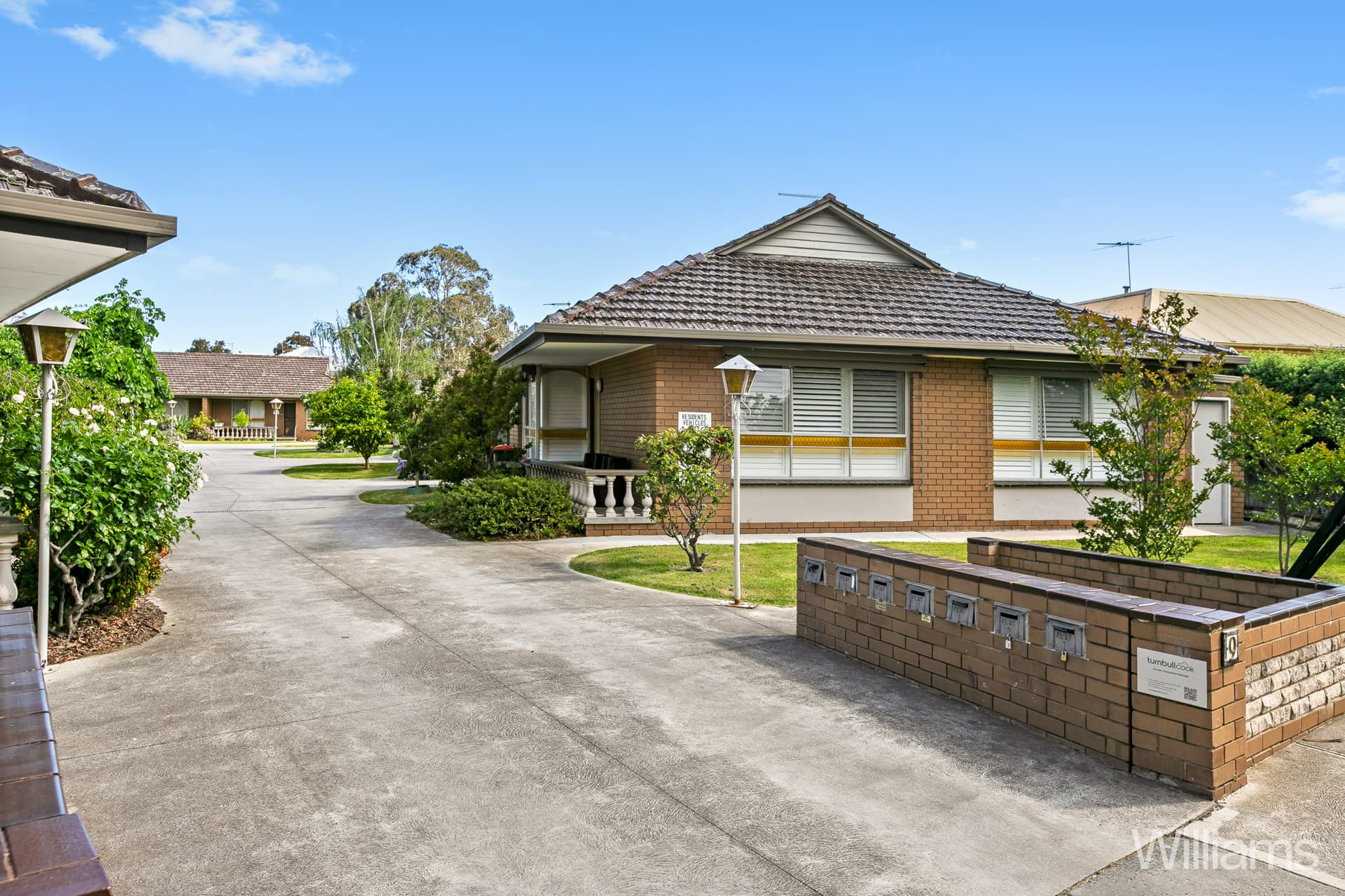 9/7-9 Park Crescent, Williamstown North - Image 1