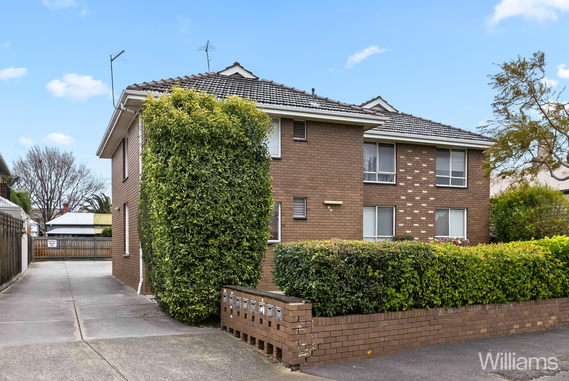 8/13 Dover Road, Williamstown - Image 1