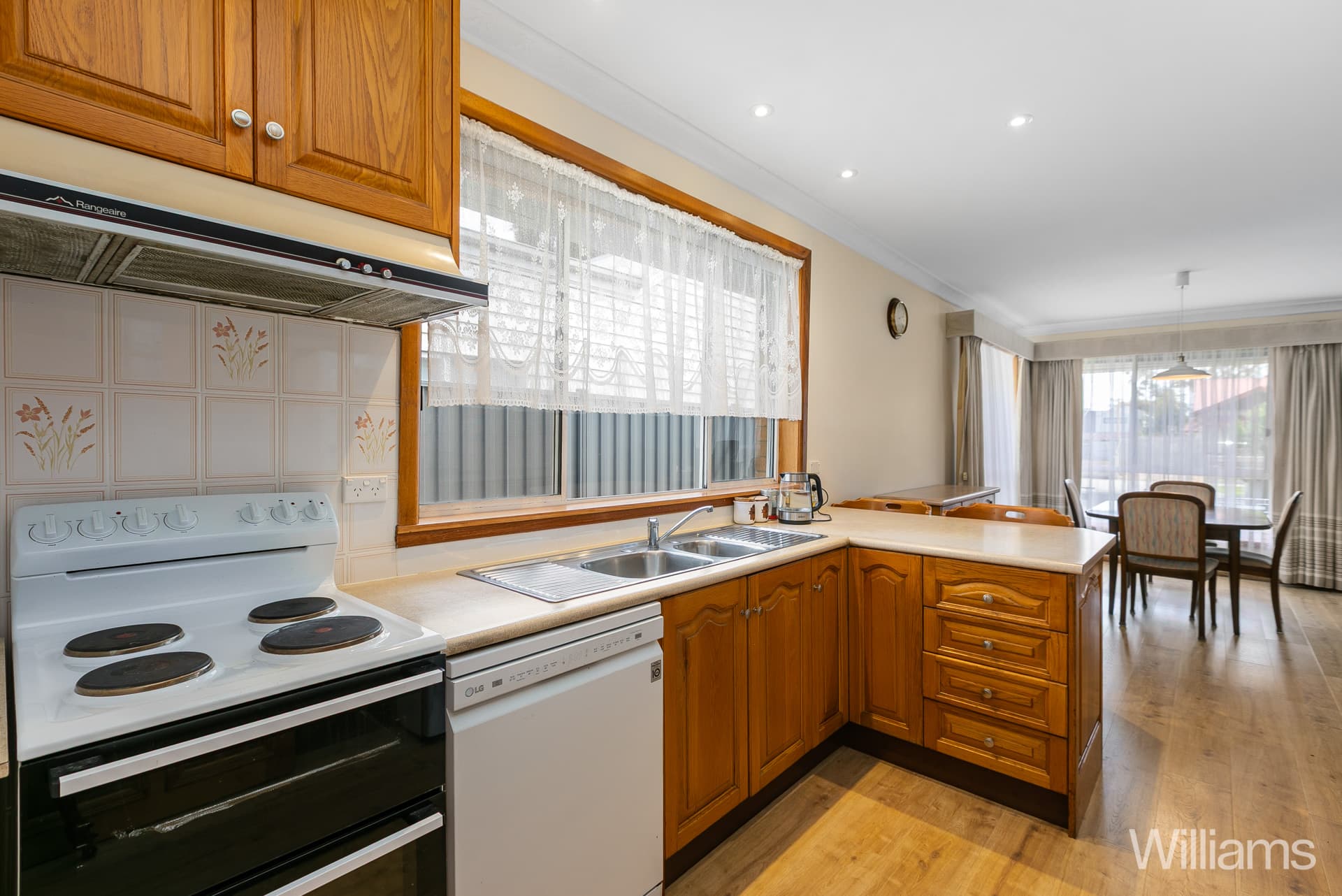 68 Oxford Street, Newport - Thumbnail 2