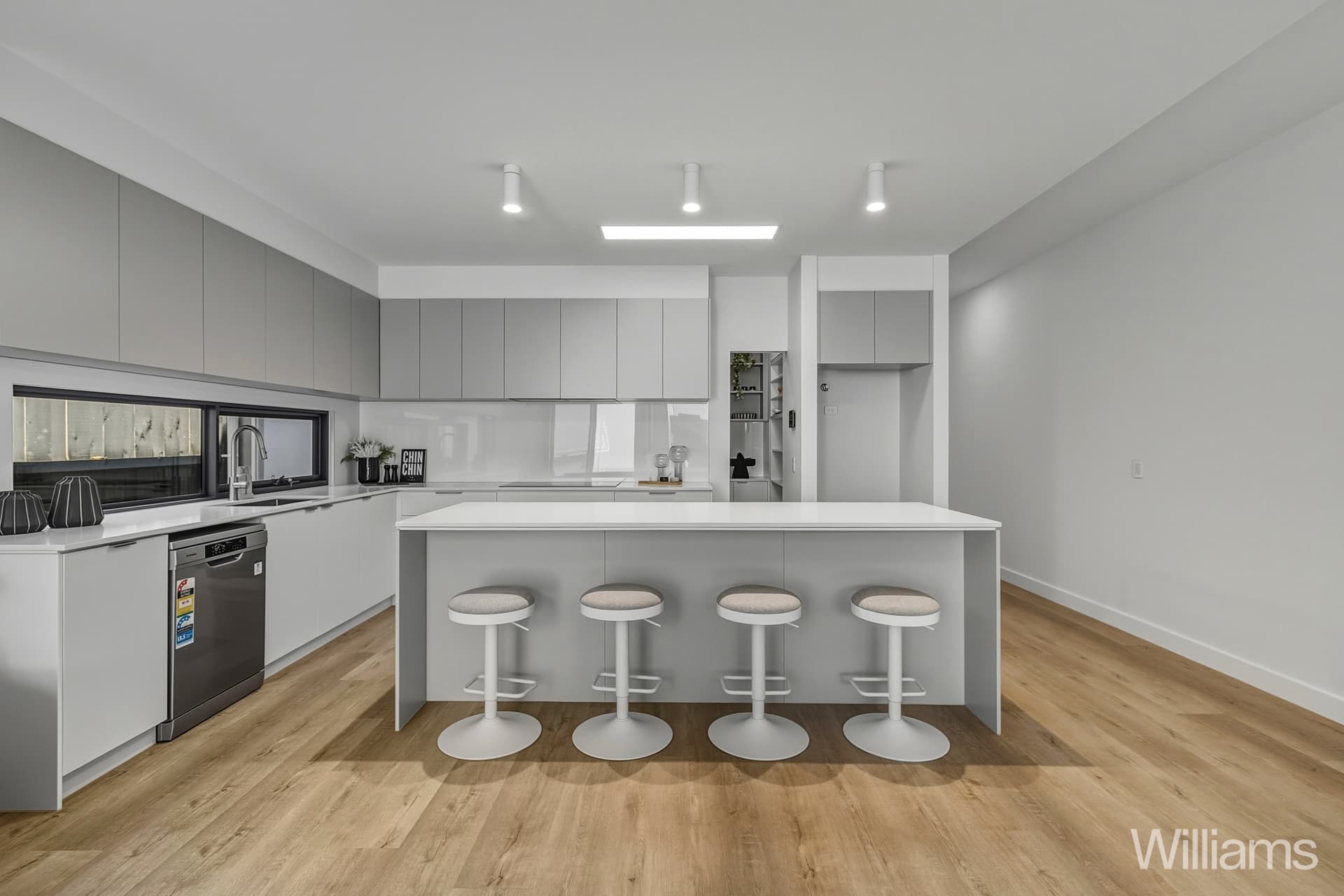 10 Little Osborne Street, Williamstown - Thumbnail 5