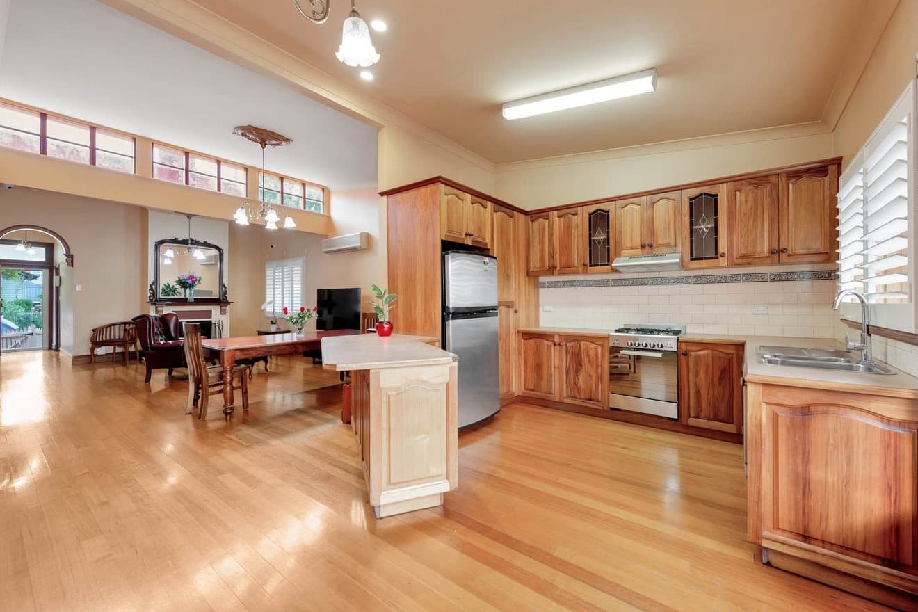 18 River Street, Newport - Image 1