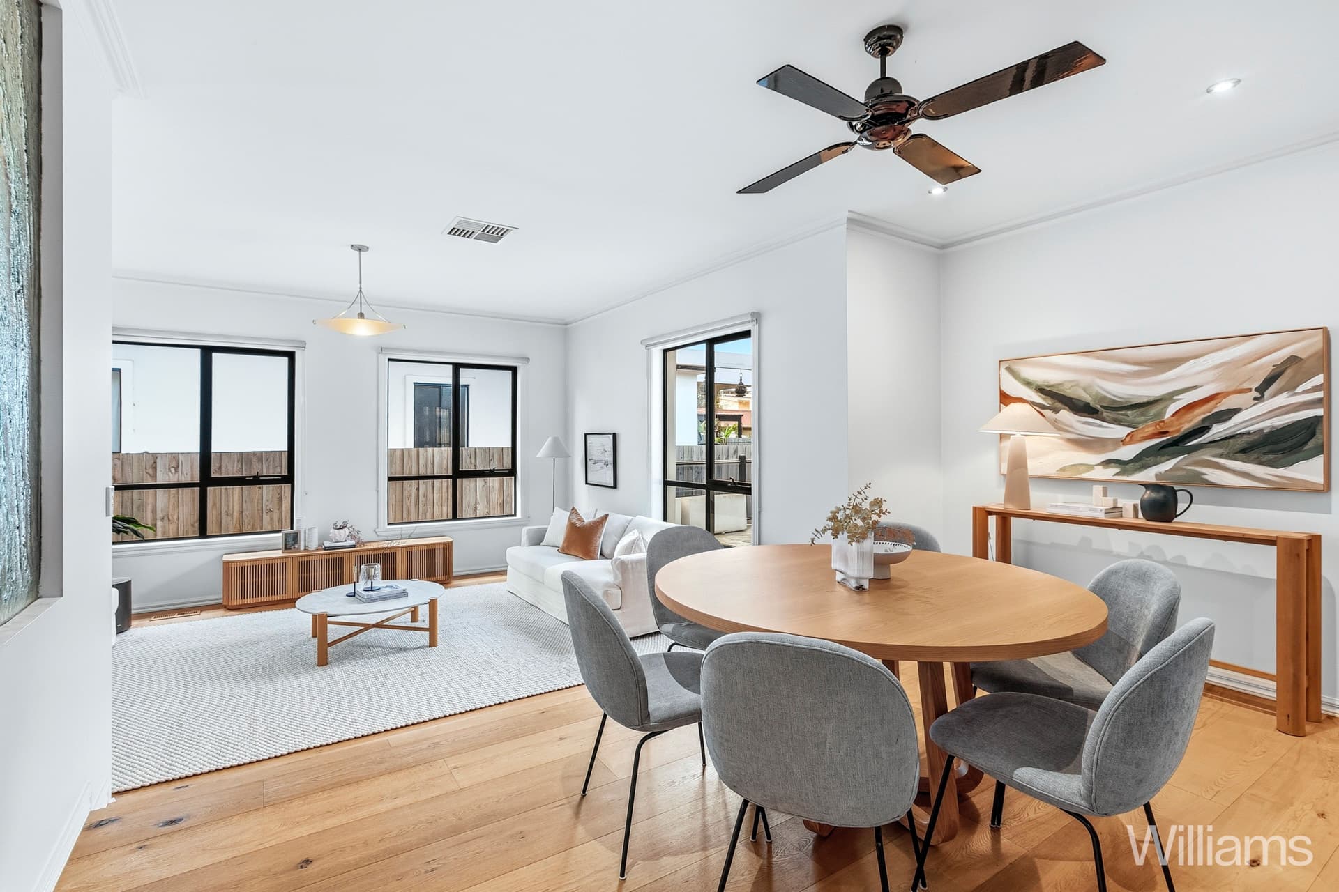 78 Charlotte Street, Newport - Thumbnail 2