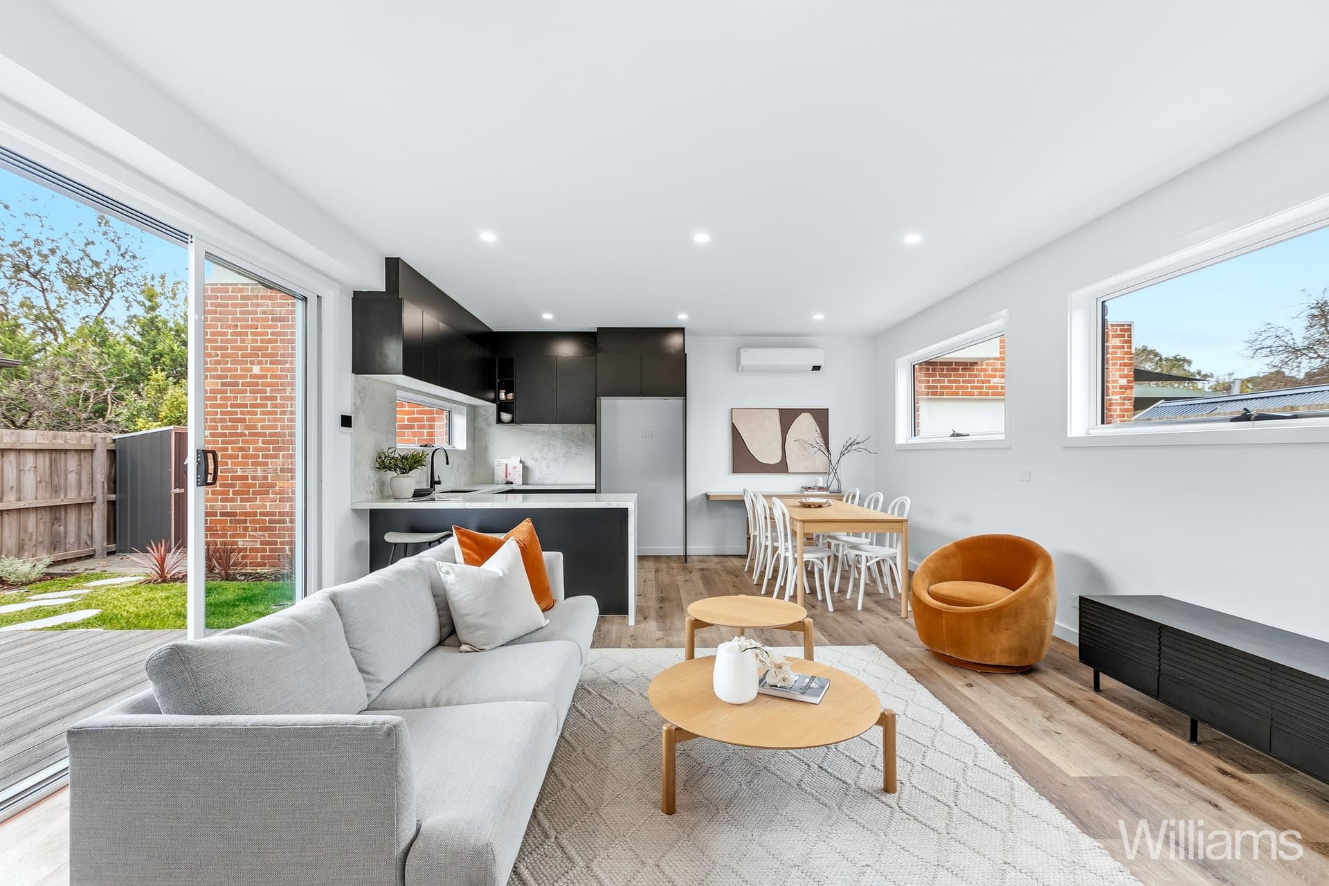 2/15 Eames Avenue, Brooklyn - Thumbnail 2