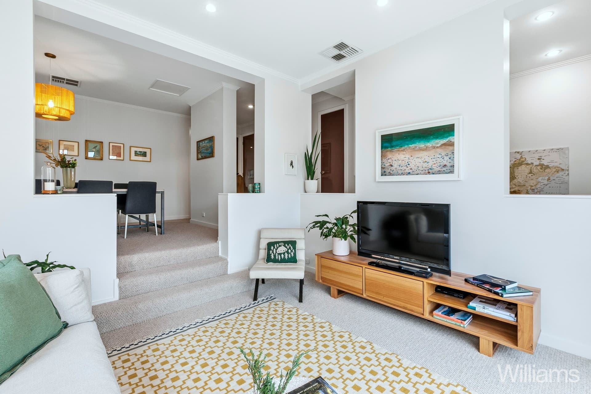 4 Williams Bay Grove, Williamstown - Thumbnail 2