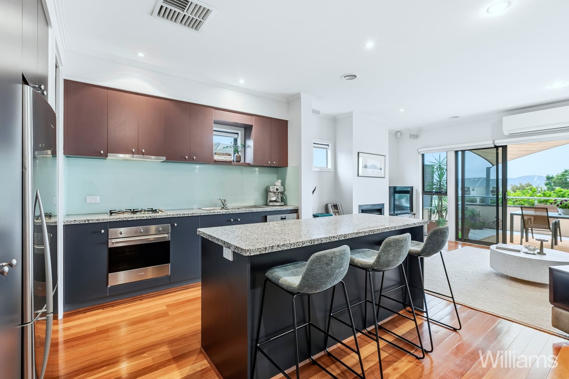 4 Williams Bay Grove, Williamstown - Thumbnail 6
