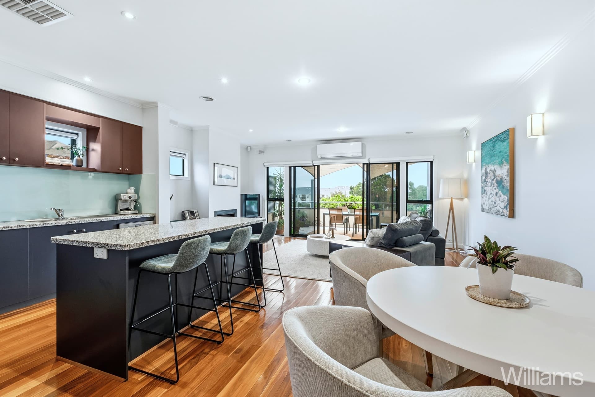 4 Williams Bay Grove, Williamstown - Thumbnail 5