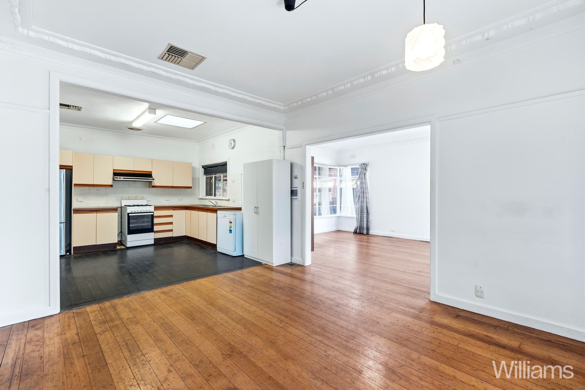 4 Stapley Crescent, Altona North - Thumbnail 6