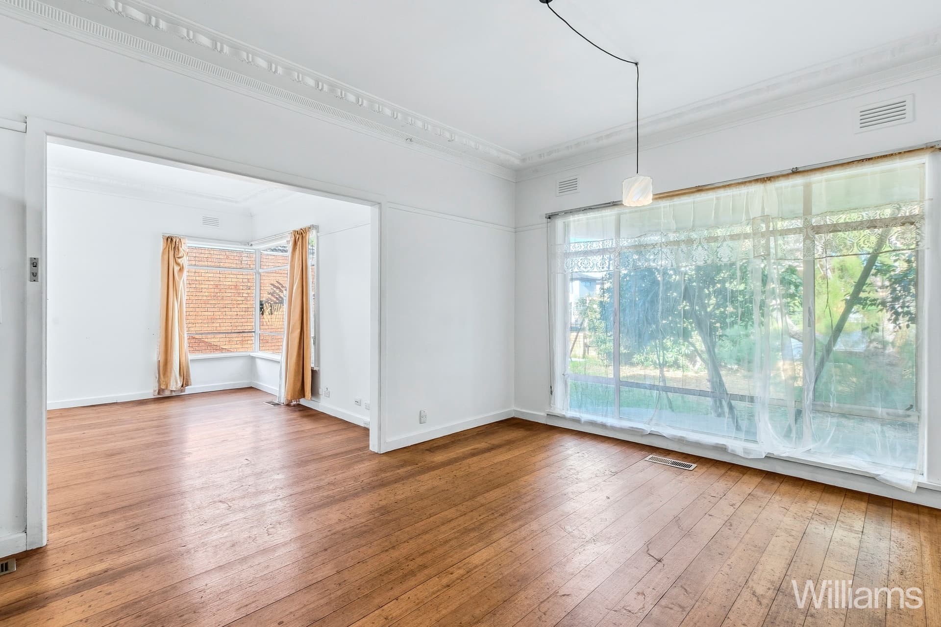 4 Stapley Crescent, Altona North - Thumbnail 3