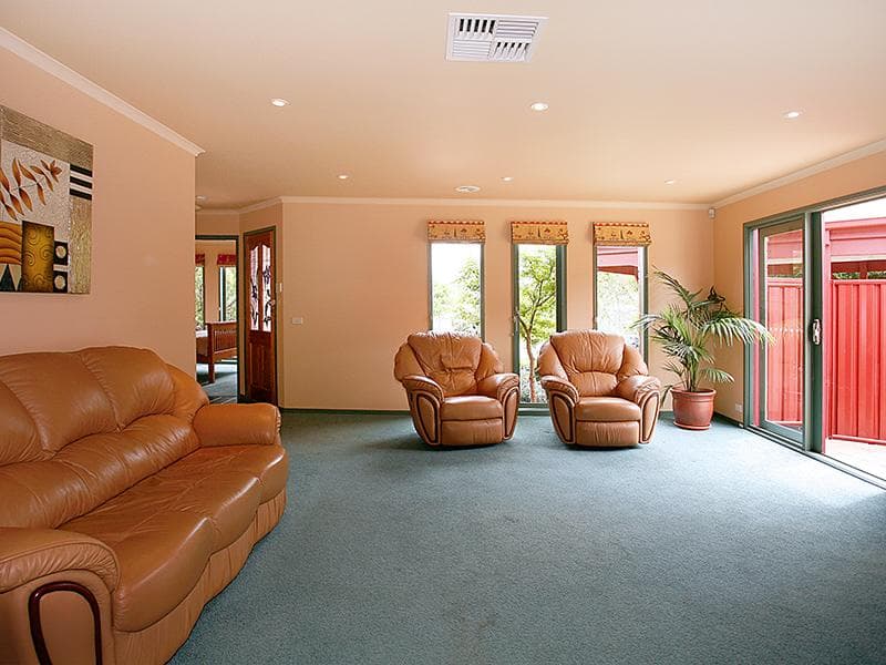 8 Kingshott Close, Williamstown - Thumbnail 8