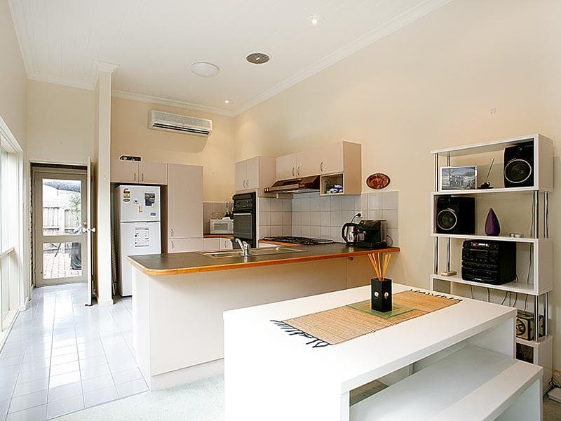 14 Illawarra Street, Williamstown - Thumbnail 2