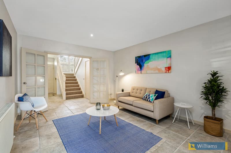 112 Crofton Drive, Williamstown - Thumbnail 3
