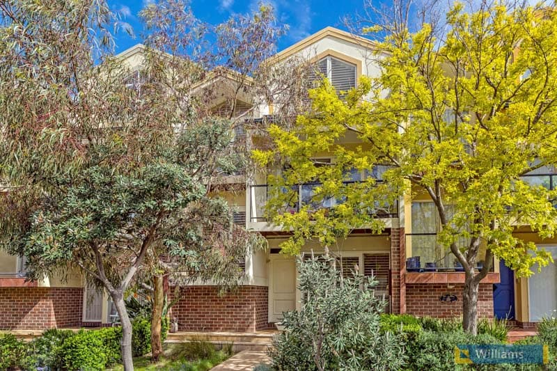 112 Crofton Drive, Williamstown - Image 1
