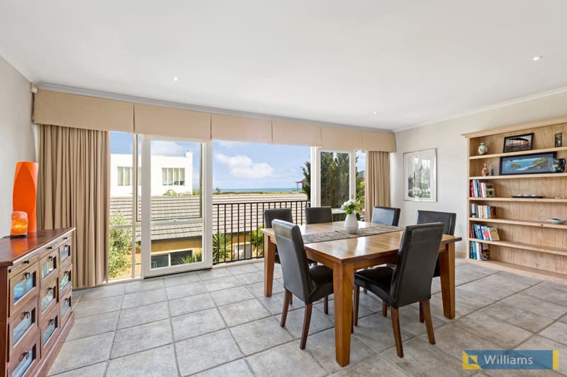 112 Crofton Drive, Williamstown - Thumbnail 8