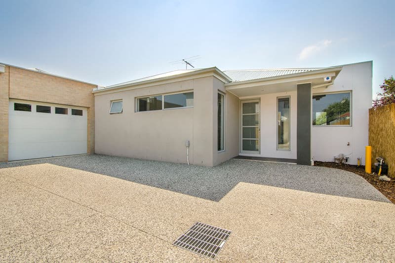 3/4 Laurie Street, Newport - Image 1
