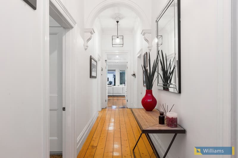8 Freyer Street, Williamstown - Thumbnail 4