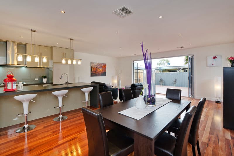 8 Bruce Street, Newport - Thumbnail 4