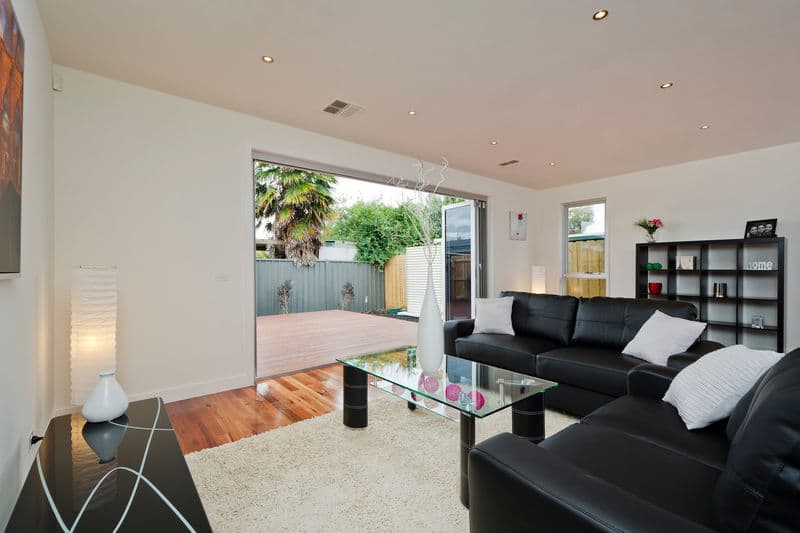 8 Bruce Street, Newport - Thumbnail 6