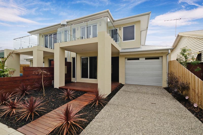 8 Bruce Street, Newport - Image 1