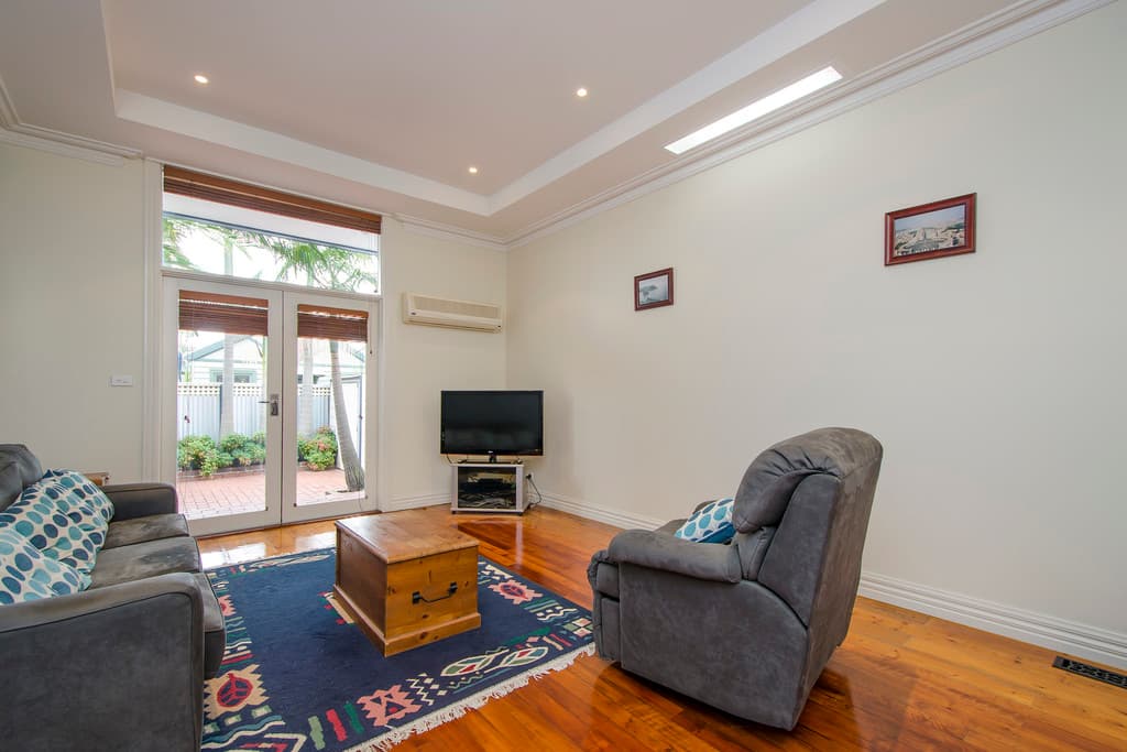 14 Crawford Street, Newport - Thumbnail 6
