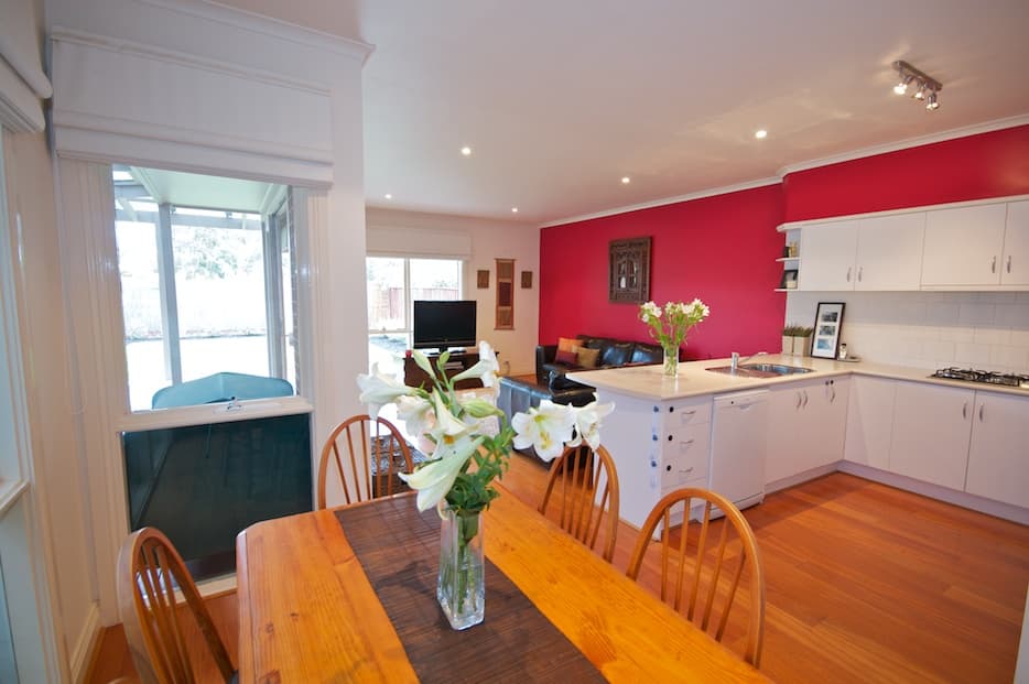 6 Bates Drive, Williamstown - Image 1