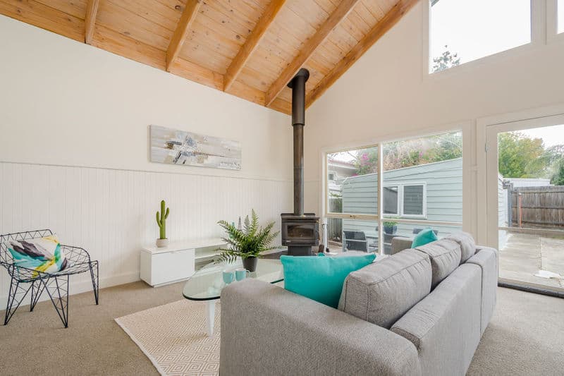 29 Russell Place, Williamstown - Thumbnail 3