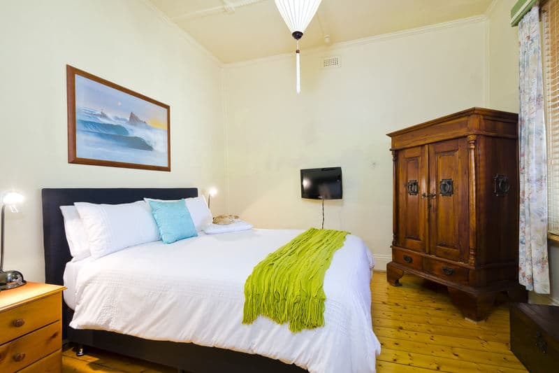 34 Alma Terrace, Newport - Thumbnail 2