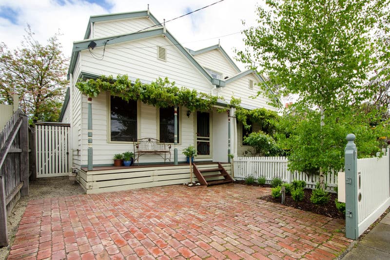 11 Crawford Street, Newport - Image 1