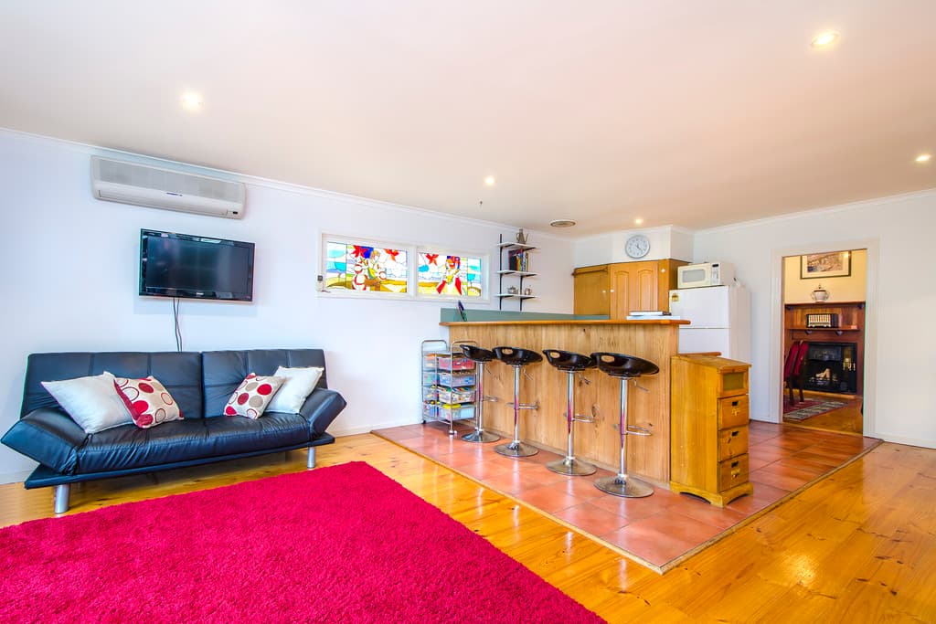 56 Peel Street, Newport - Thumbnail 5