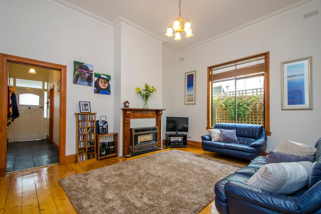 56 Peel Street, Newport - Thumbnail 4